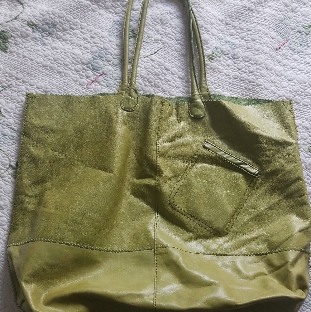 HOBO GREEN LEATHER SHOULDER BAG
